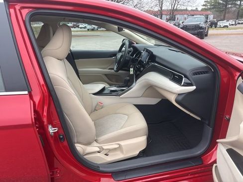 Used 2024 Toyota Camry LE image 15