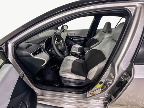 Used 2020 Toyota Corolla XSE image 22