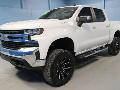 Used 2019 Chevrolet Silverado 1500 LT w/ All-Star Edition AWD/4WD image 25