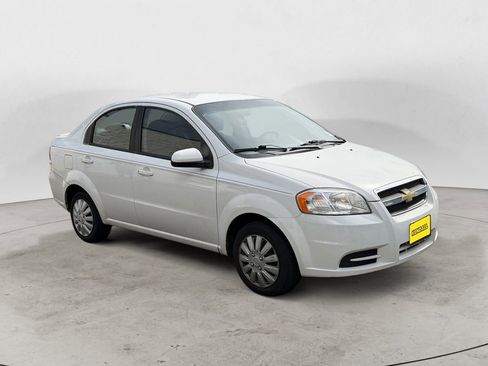 Used 2010 Chevrolet Aveo LT FWD image 7