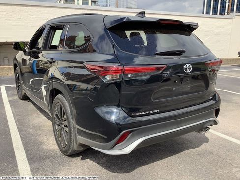 Used 2024 Toyota Highlander XSE image 4