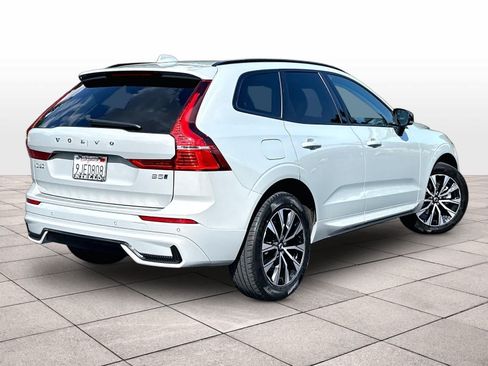 Used 2024 Volvo XC60 B5 Core w/ Protection Package Premier AWD/4WD image 15
