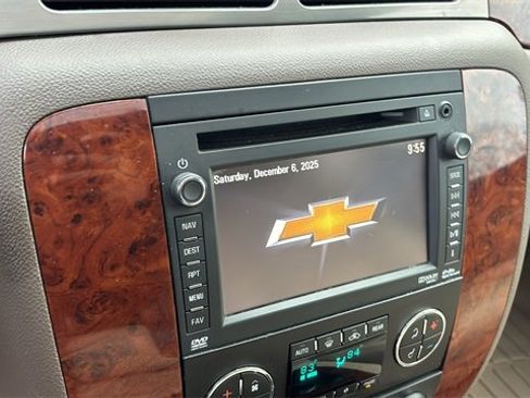 Used 2014 Chevrolet Tahoe LTZ image 19