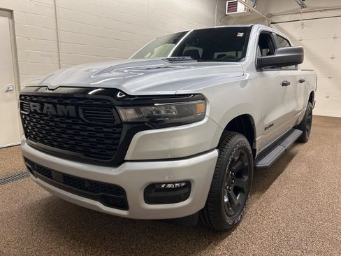 New 2026 RAM 1500 Express AWD/4WD image 3