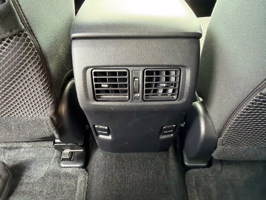 Used 2017 Toyota 4Runner SR5 AWD/4WD image 18