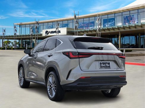 Certified 2022 Lexus NX 350h AWD image 4