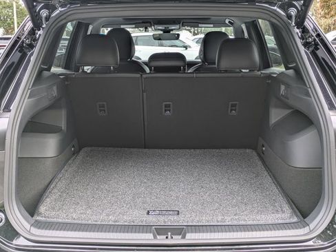 New 2026 Volkswagen Tiguan SE R-Line image 12