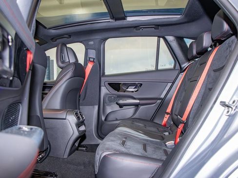 Certified 2025 Mercedes-Benz GLC 43 AMG 4MATIC image 23