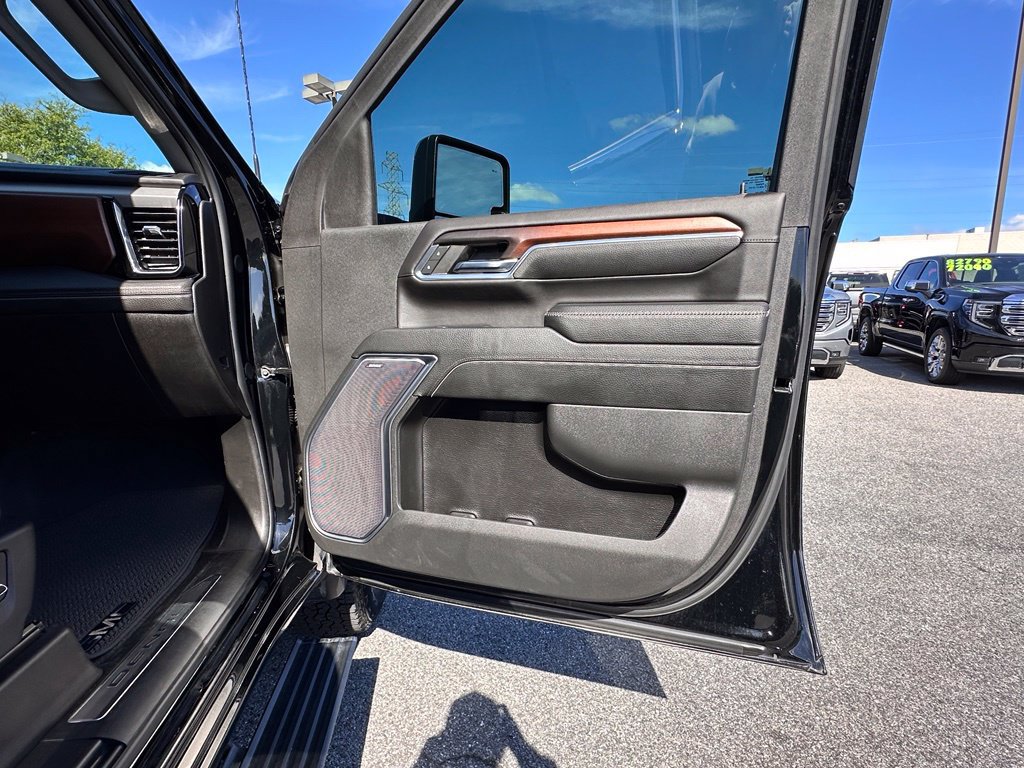Certified 2024 GMC Sierra 2500 Denali w/ Denali Reserve Package AWD/4WD image 15