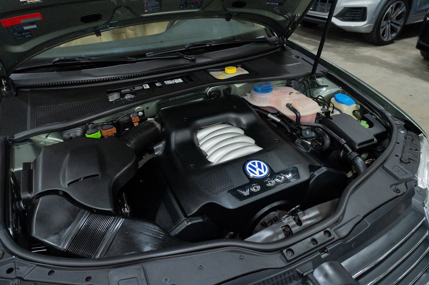 Used 2002 Volkswagen Passat GLX AWD/4WD image 42