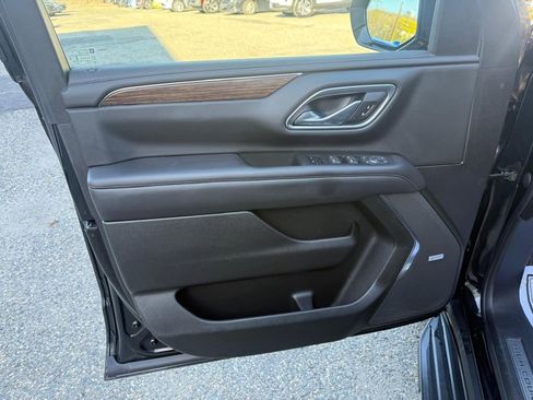 Used 2021 Chevrolet Suburban High Country AWD/4WD image 11