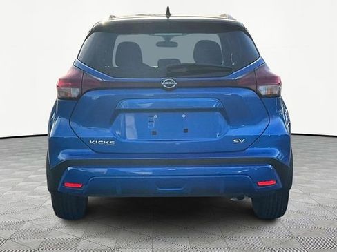 Used 2024 Nissan Kicks SV image 6