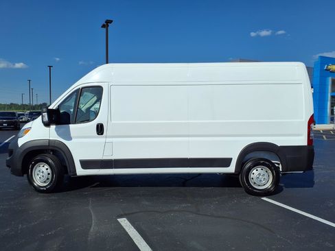 Used 2023 RAM ProMaster 2500 w/ Premium Convenience Group (B) FWD image 26