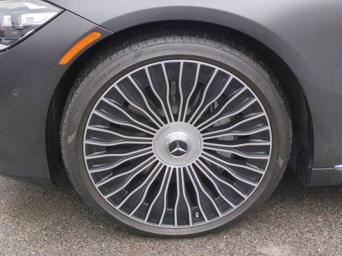 Used 2025 Mercedes-Benz Maybach S 580 4MATIC image 11