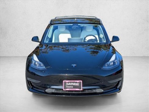 Used 2023 Tesla Model 3 Standard Range image 2