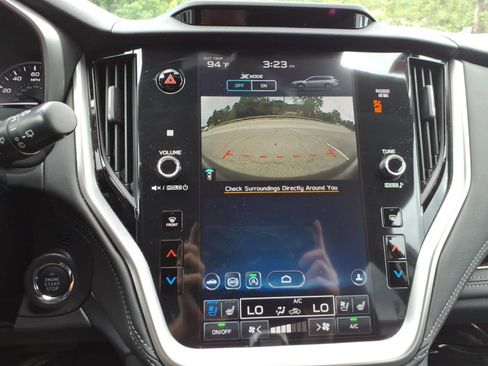 Used 2025 Subaru Outback Touring AWD/4WD image 14