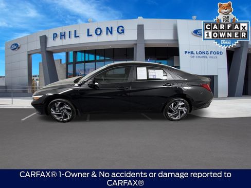 Used 2025 Hyundai Elantra SEL FWD image 2