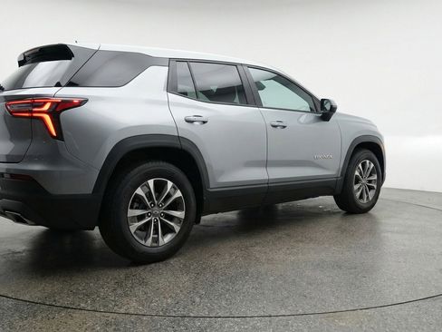 Used 2025 Chevrolet Equinox LT image 9