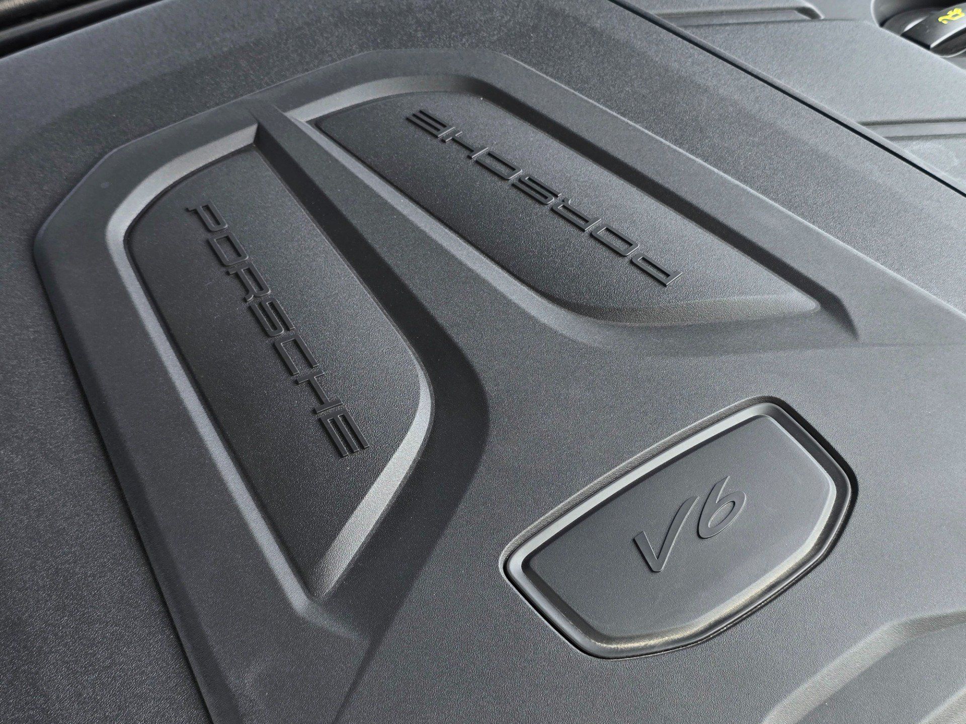 Used 2025 Porsche Cayenne Coupe AWD/4WD image 51