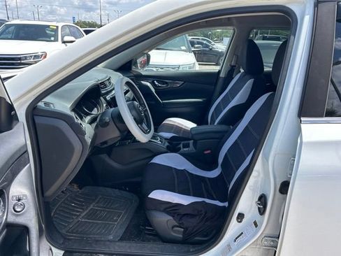Used 2018 Nissan Rogue SV AWD/4WD image 21