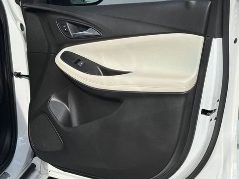 Used 2020 Buick Encore GX Select w/ Sport Touring Package image 31