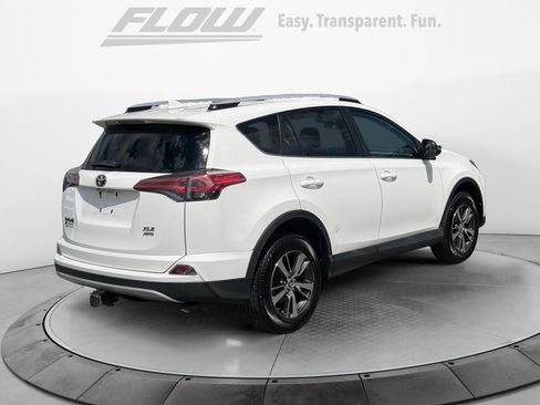 Used 2016 Toyota RAV4 XLE AWD/4WD image 9