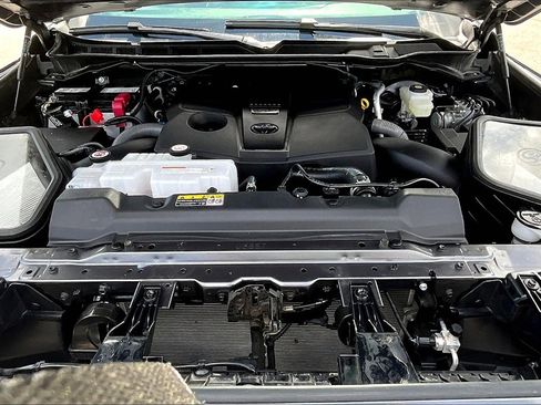 Used 2025 Toyota Tundra Limited image 10