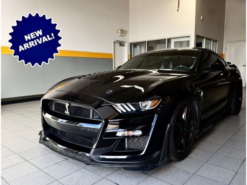 Used 2020 Ford Mustang Shelby GT500 w/ Technology Package RWD image 1