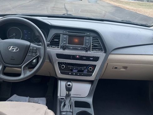 Used 2015 Hyundai Sonata SE w/ Option Group 09 image 12