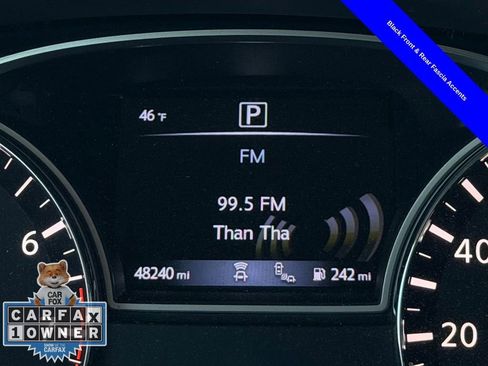 Used 2019 Nissan Pathfinder SL image 12