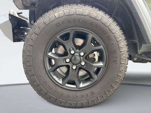Used 2021 Jeep Wrangler Sport AWD/4WD image 21