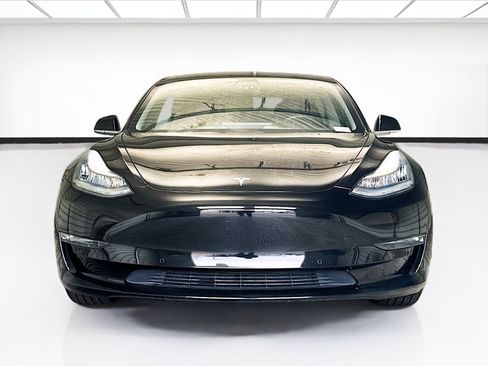 Used 2018 Tesla Model 3 RWD image 2