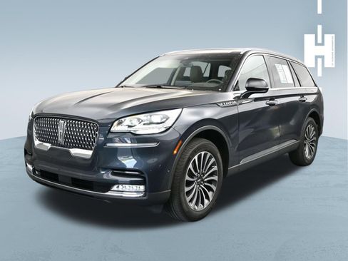 Used 2023 Lincoln Aviator Reserve w/ Equipment Group 201A AWD/4WD image 3