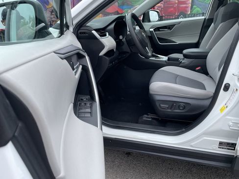 Used 2023 Toyota RAV4 XLE w/ Convenience Package AWD/4WD image 14