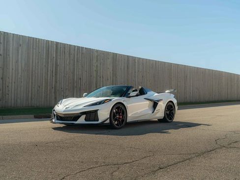 Used 2025 Chevrolet Corvette Z06 w/ Z07 Performance Package image 29