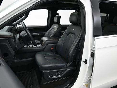 Used 2023 Ford Expedition Max Platinum image 11