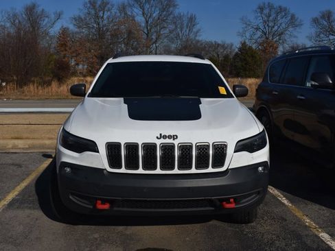 Used 2019 Jeep Cherokee Trailhawk w/ Comfort/Convenience Group image 2