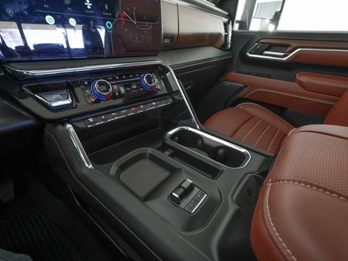 Used 2025 GMC Sierra 3500 Denali Ultimate image 22