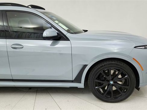 Used 2024 BMW X7 xDrive40i w/ M Sport Package image 7