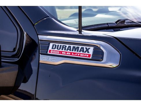 Used 2022 GMC Sierra 2500 AT4 w/ AT4 Premium Plus Package image 9