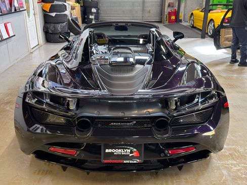 Used 2022 McLaren 720S Performance RWD image 9