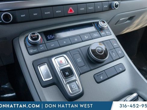 Used 2025 Hyundai Palisade SEL FWD image 8