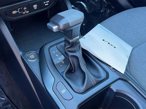 New 2025 Kia K4 LXS image 15