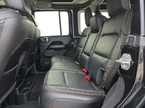Used 2021 Jeep Wrangler Unlimited Sahara AWD/4WD image 14
