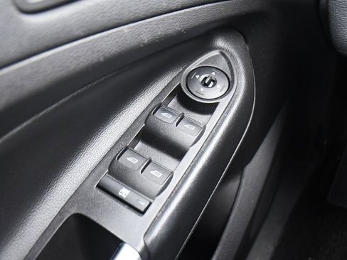 Used 2018 Ford Escape SE image 22