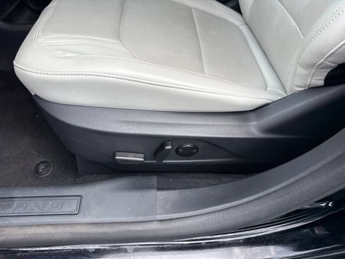 Used 2025 Ford Mustang Mach-E Premium AWD/4WD image 28