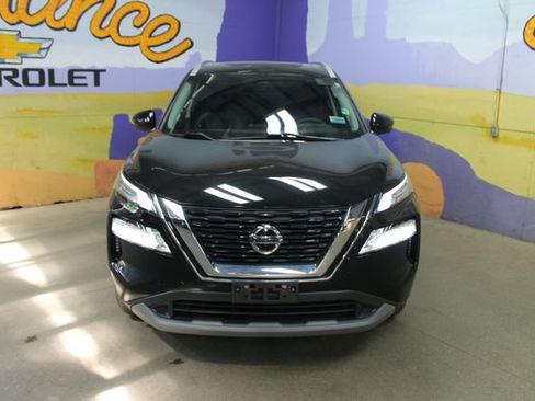 Used 2021 Nissan Rogue SV FWD image 3