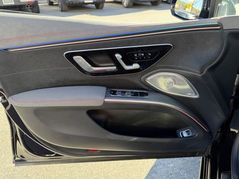 Used 2023 Mercedes-Benz EQS 580 EQS 580 image 17
