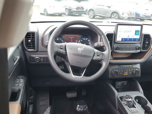 Used 2024 Ford Bronco Sport Outer Banks w/ Tech Package AWD/4WD image 12