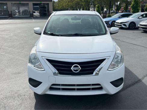 Used 2018 Nissan Versa SV FWD image 5